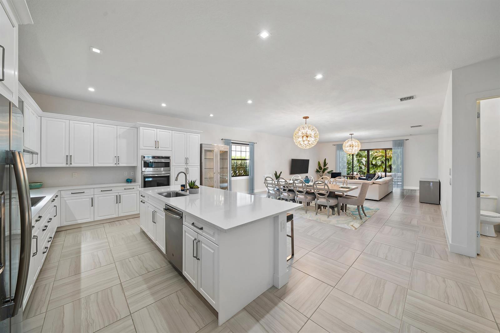 2938 Gin Berry Way, West Palm Beach FL 33401 photo 3