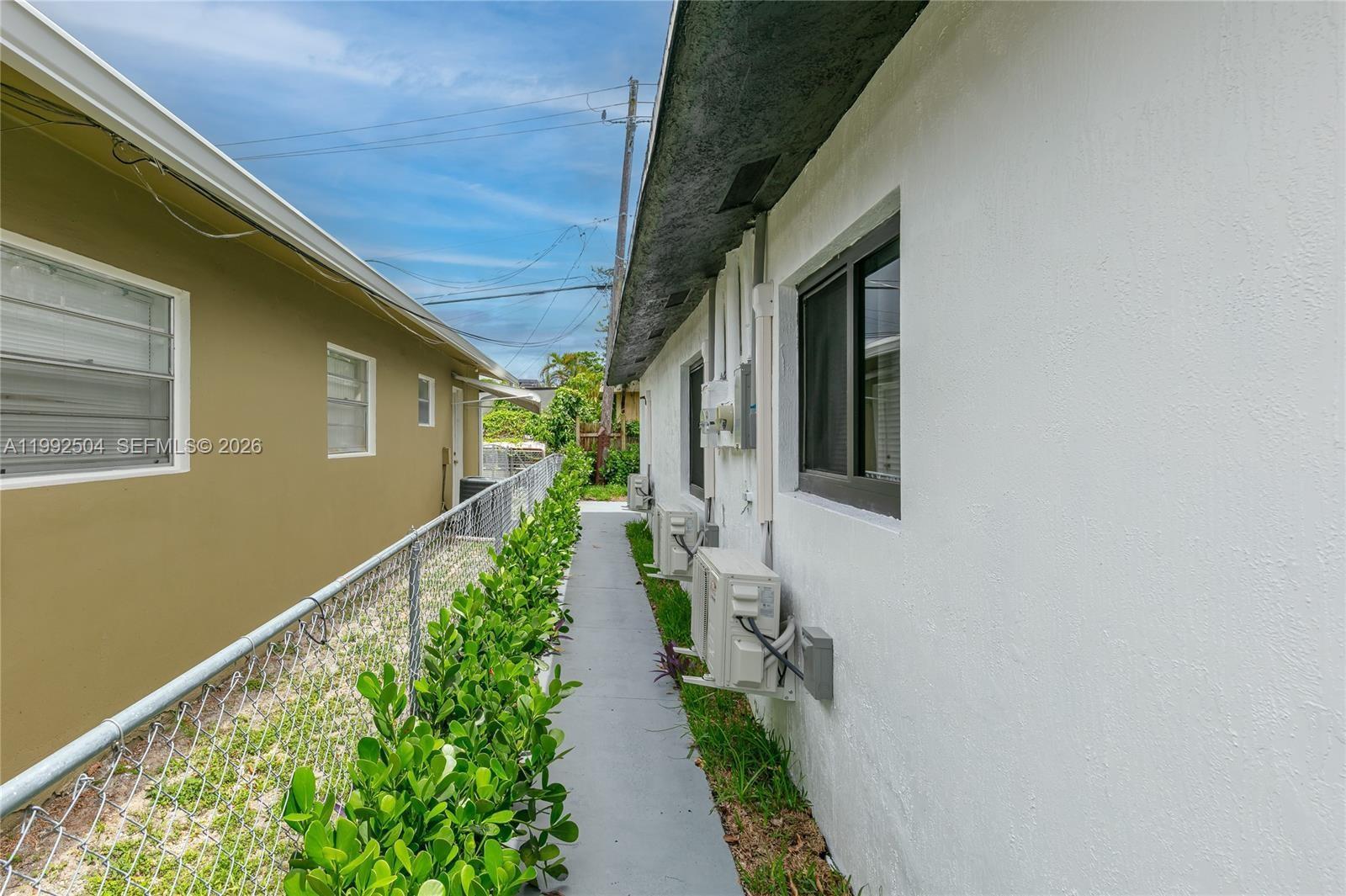 6125 SW 40th Ct, Miramar FL 33023 photo 5