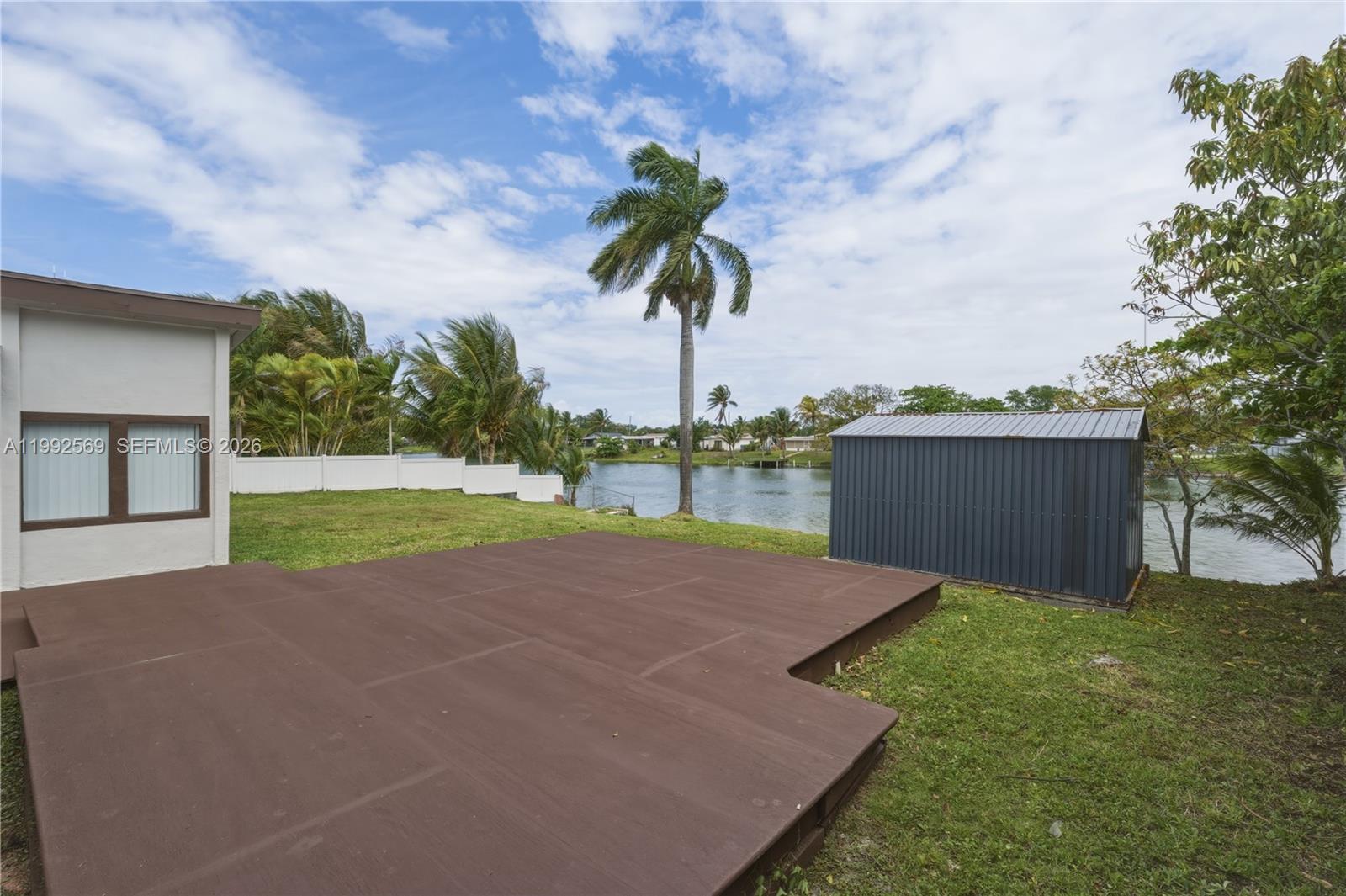 3825 SW 33rd St, West Park FL 33023 photo 4