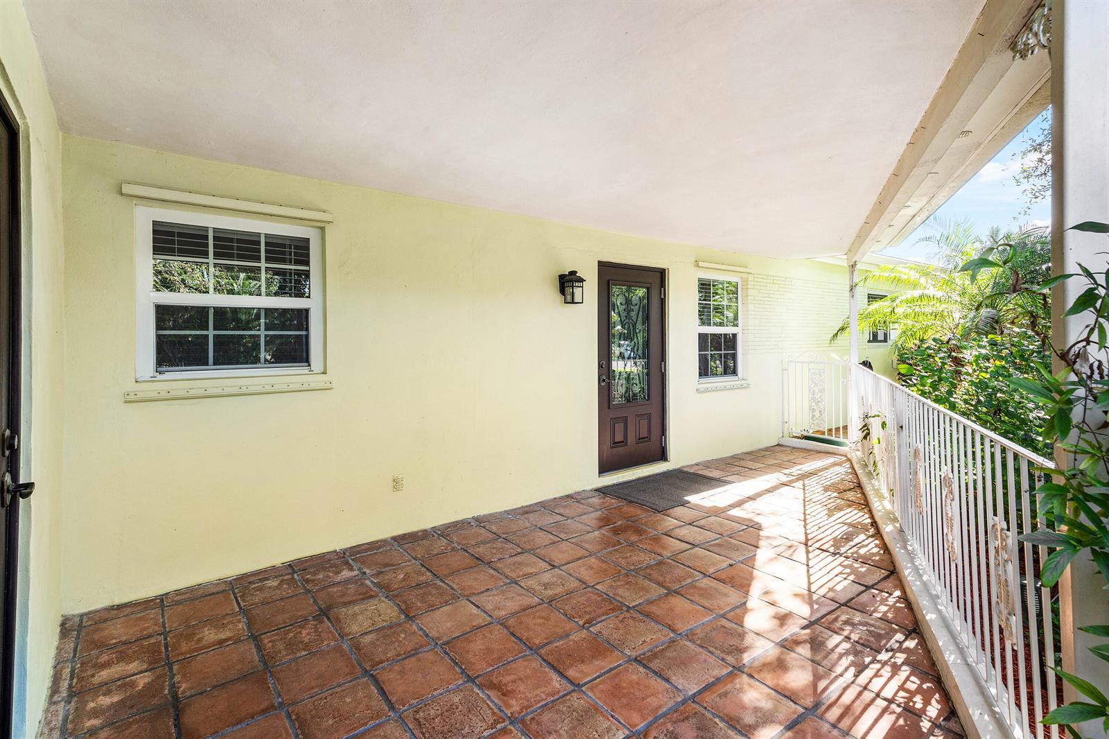 2100 NE 4th Avenue, Boca Raton FL 33431 photo 2