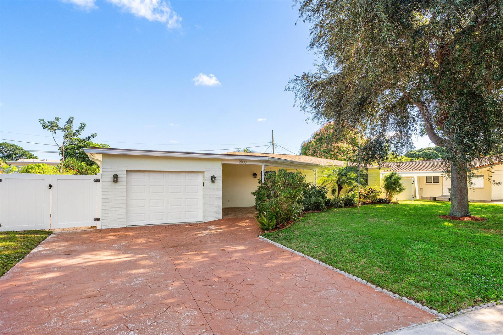 2100 NE 4th Avenue, Boca Raton FL 33431