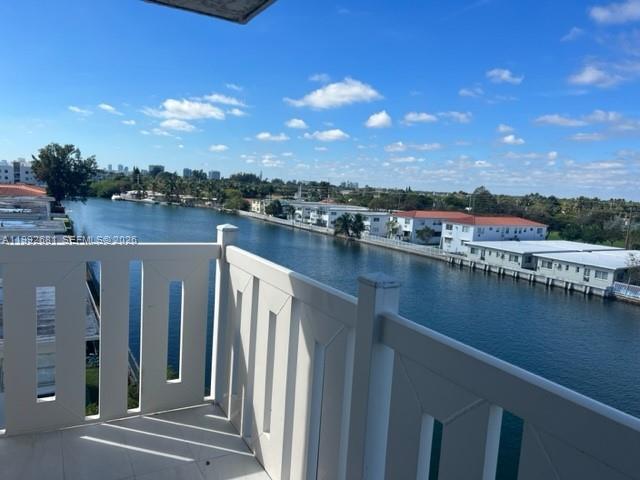 7900 Tatum Waterway Dr # 503, Miami Beach FL 33141 photo 3