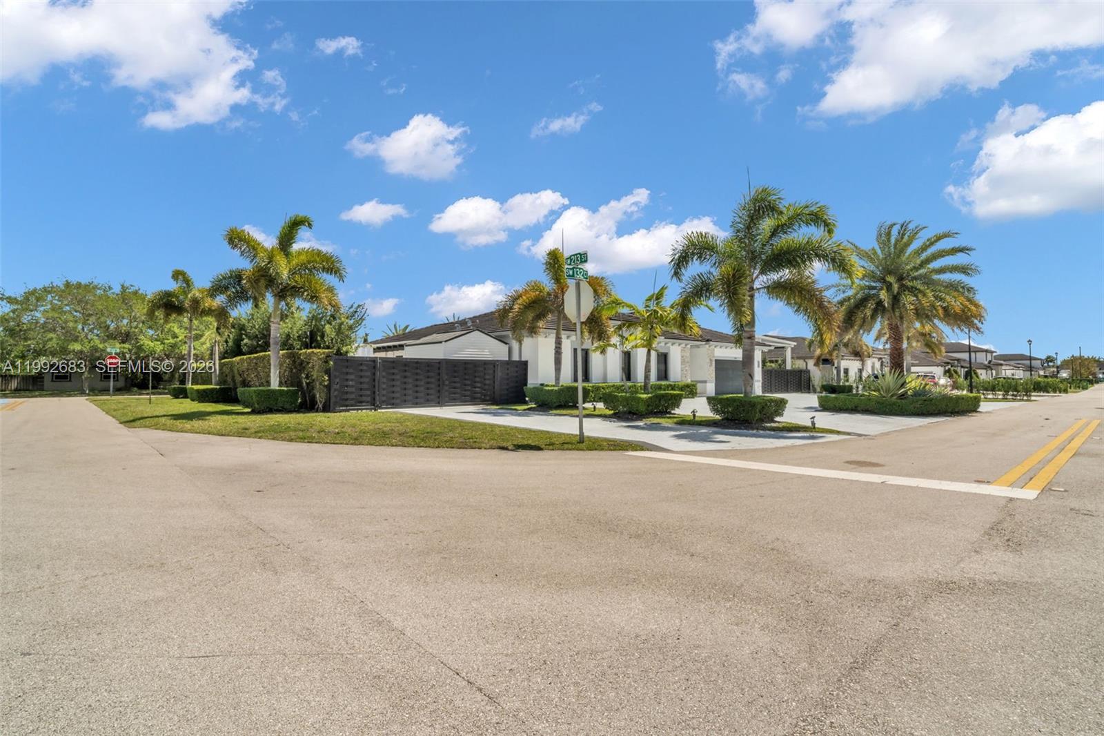 21301 SW 132nd Ct, Miami FL 33177 photo 5