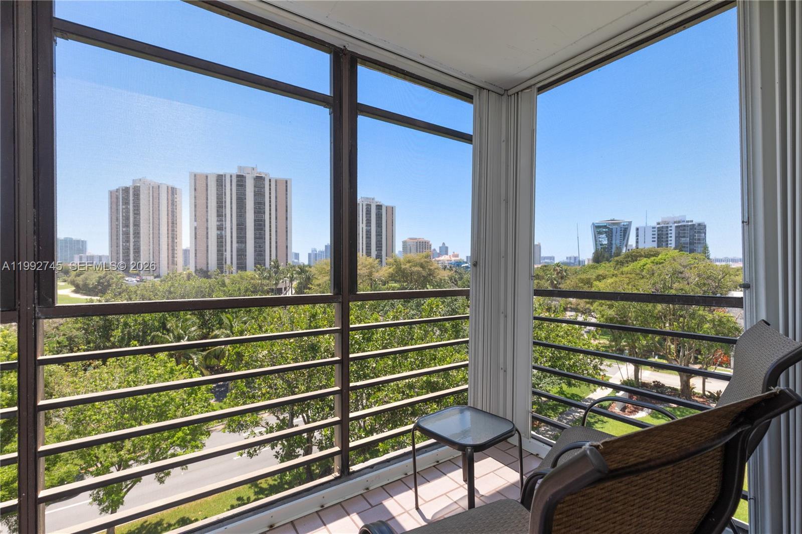 20400 W Country Club Dr # 605, Aventura FL 33180 photo 4