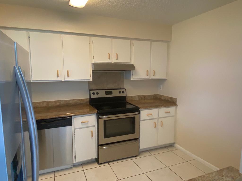 4901 Pier Drive, FL 33463 photo 3