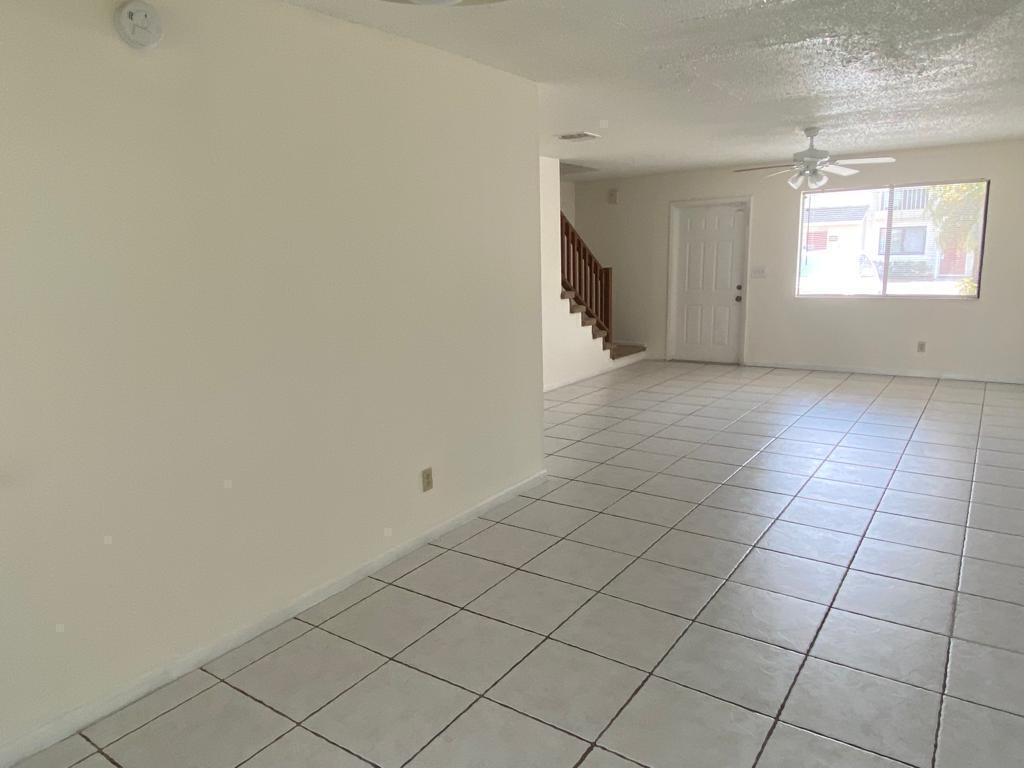 4901 Pier Drive, FL 33463 photo 4