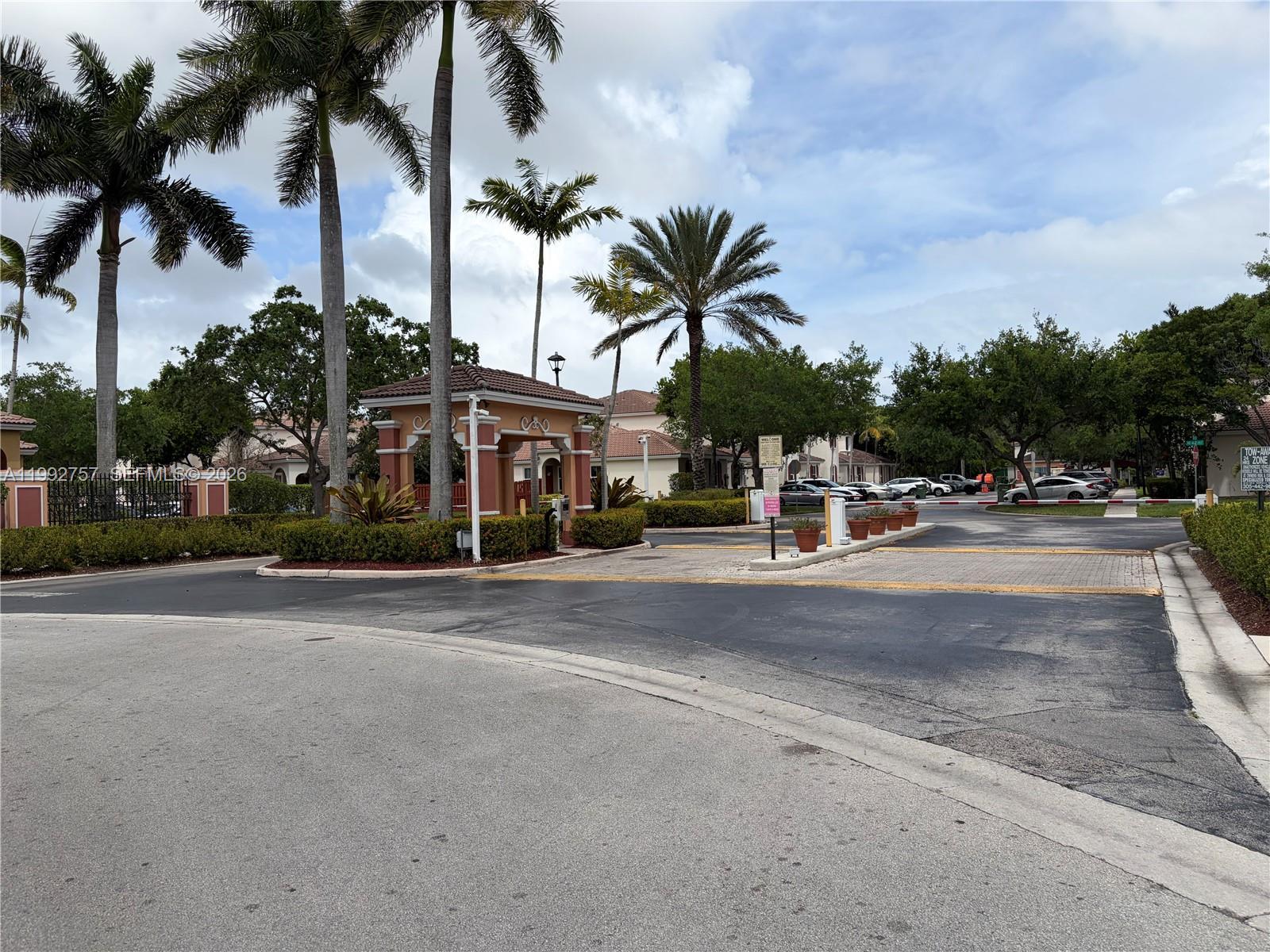 2281 NE 42nd Ave, Homestead FL 33033 photo 3