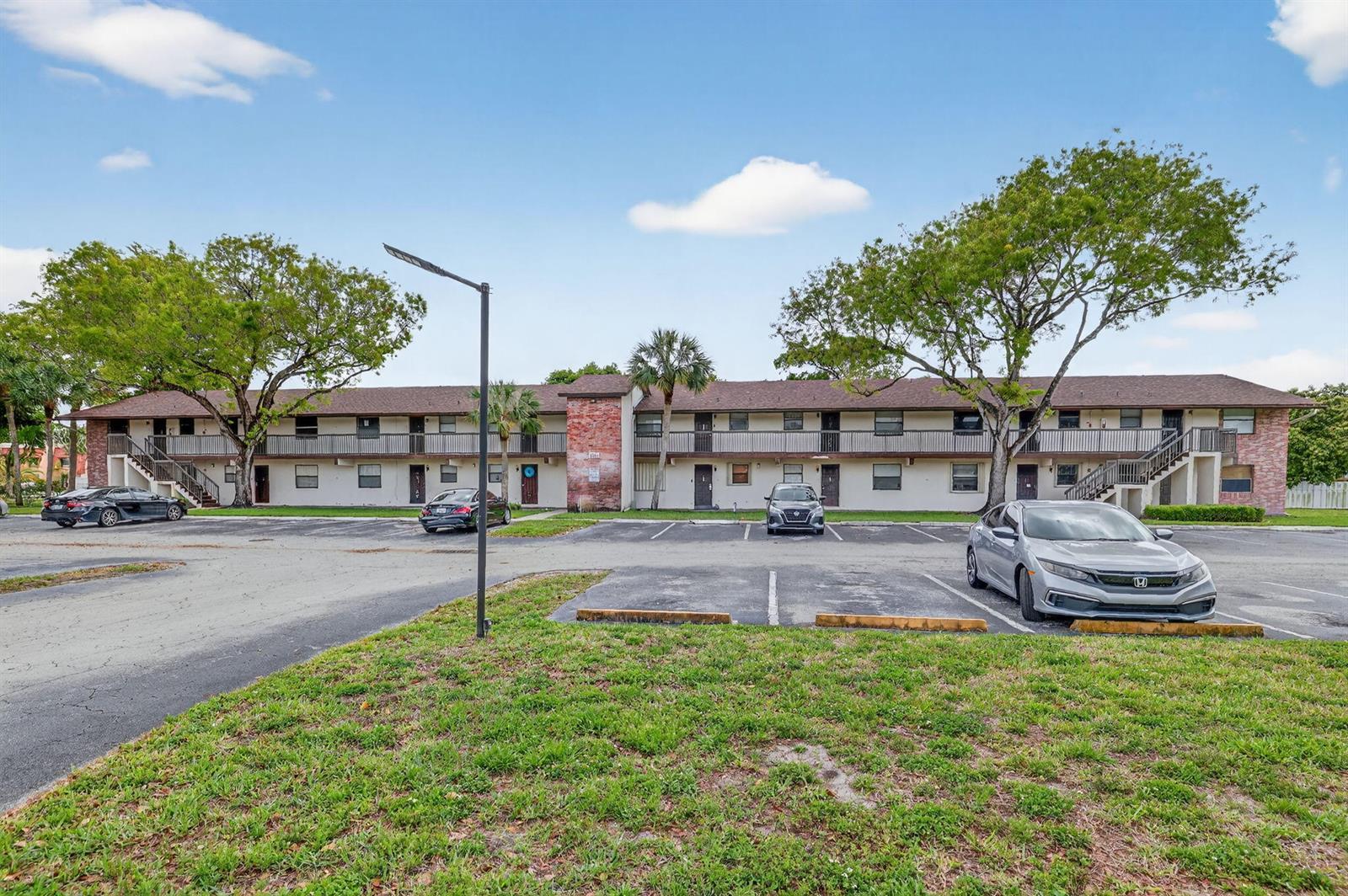 6001 Shakerwood Circle # 201, Tamarac FL 33319