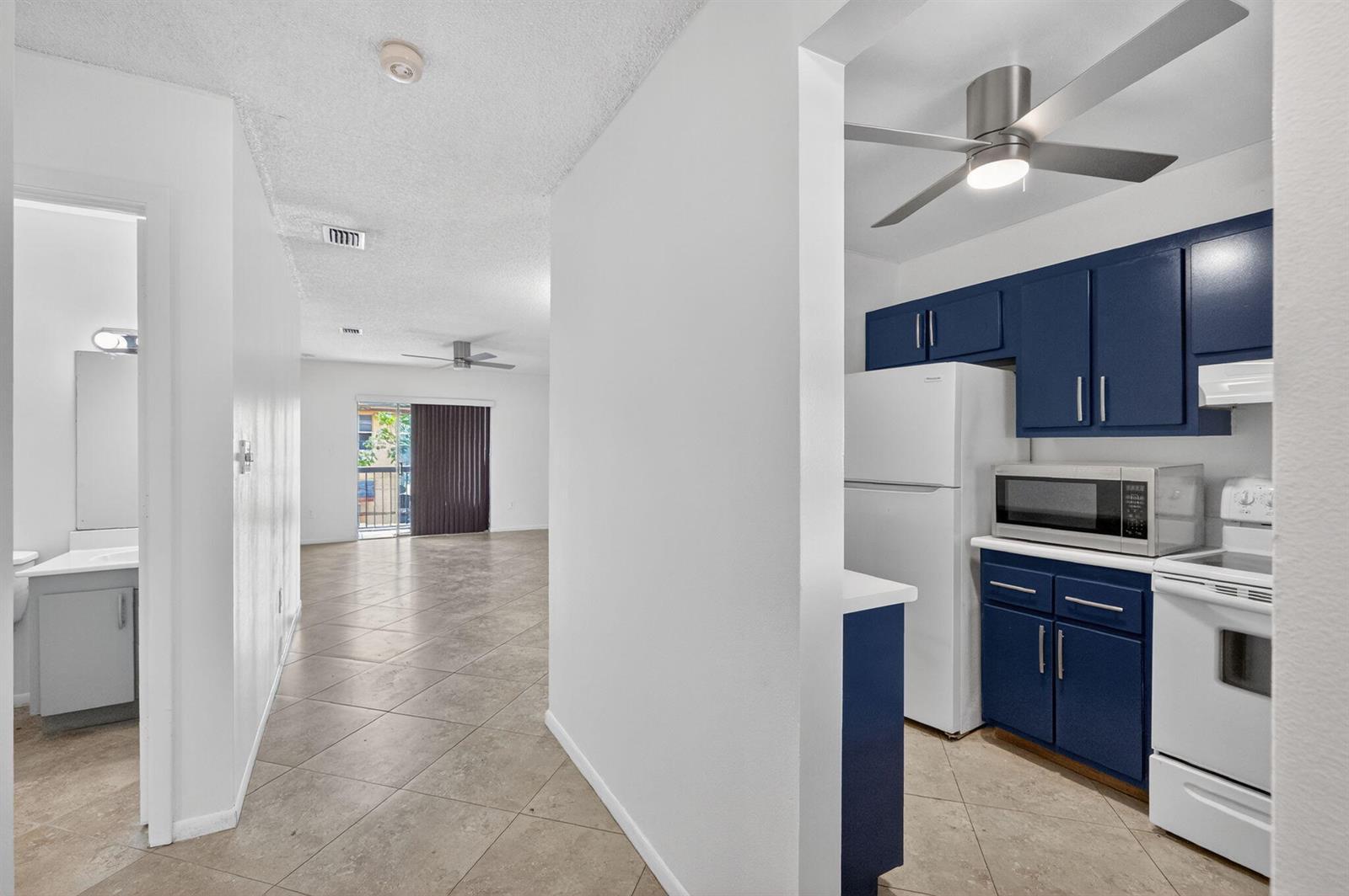 6001 Shakerwood Circle # 201, Tamarac FL 33319 photo 4