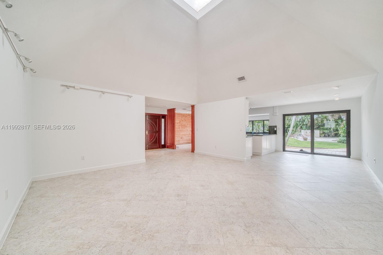 7320 SW 100th Ct, Miami FL 33173 photo 3