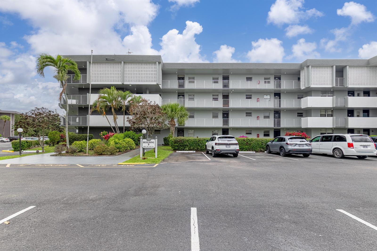 2861 NW 47th Terrace # 305b, Lauderdale Lakes FL 33313