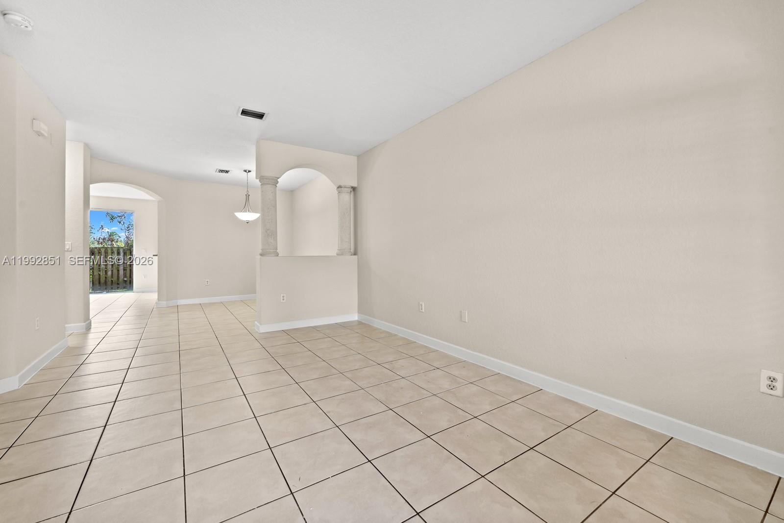 2411 SE 14th St, Homestead FL 33035 photo 2