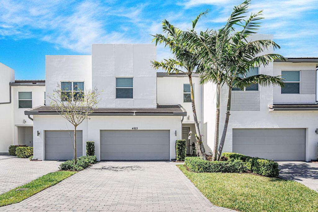 4823 Navali Drive, Lake Worth FL 33467 photo 2
