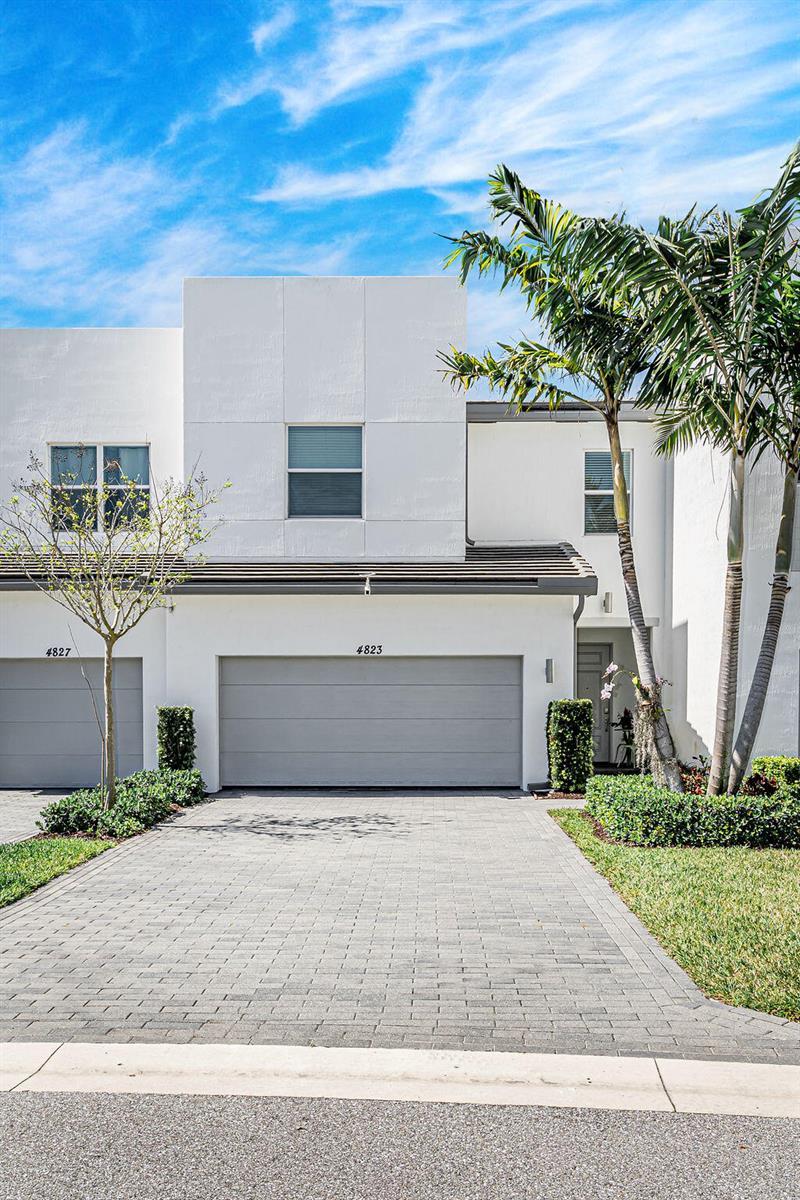 4823 Navali Drive, Lake Worth FL 33467