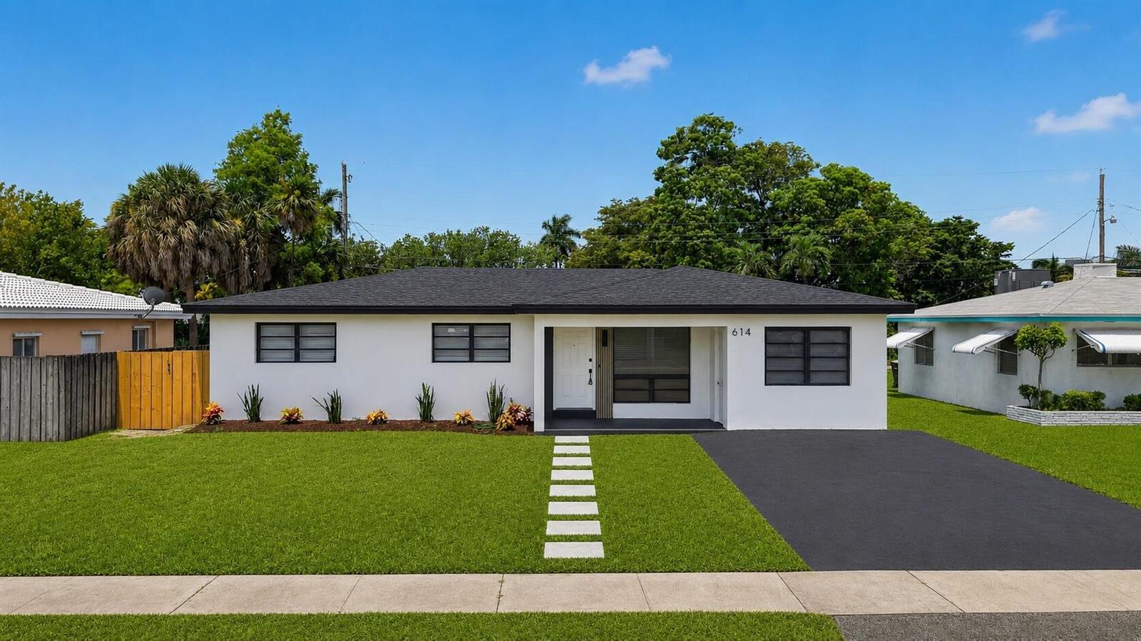 614 N 32ND Court, Hollywood FL 33021