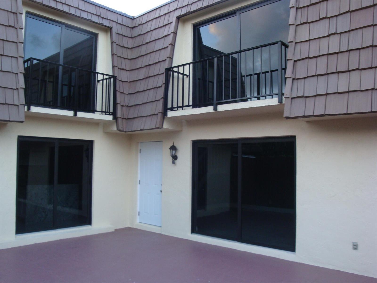 594 Springdale Circle # d, Palm Springs FL 33461 photo 3