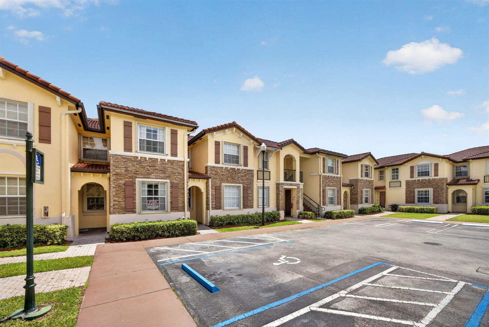 1575 NE 33rd Avenue Unit 105, Homestead FL 33033 photo 3