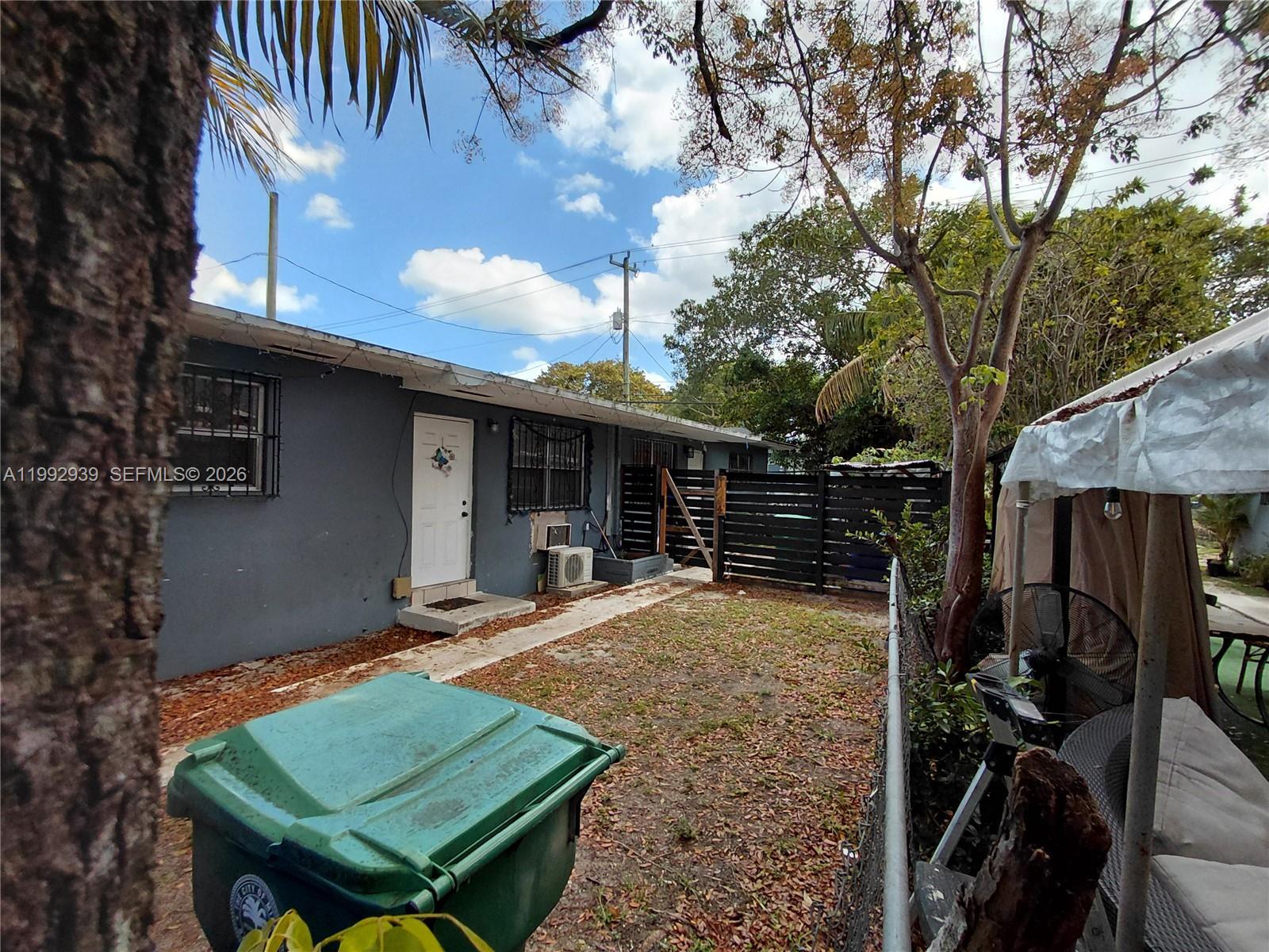 1262 - 1264 NW 46th St, Miami FL 33142