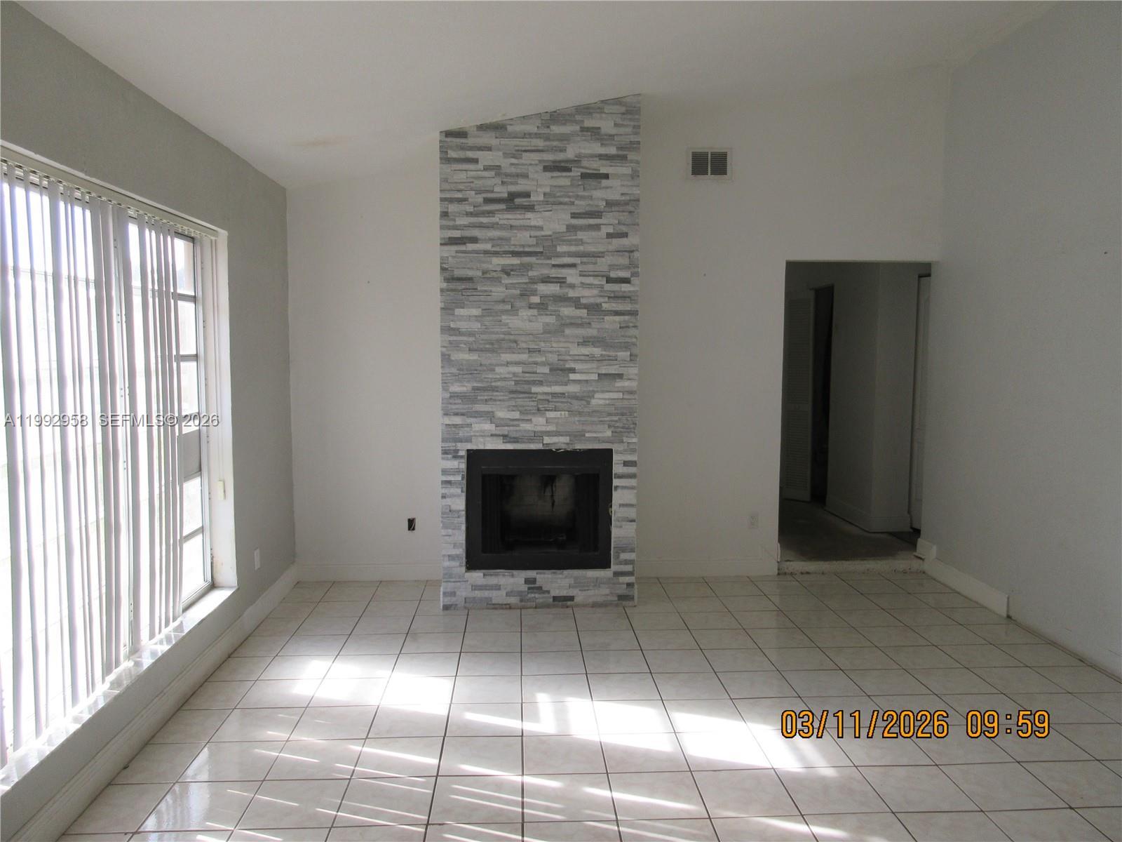 18420 SW 129th Ave, Miami FL 33177 photo 2