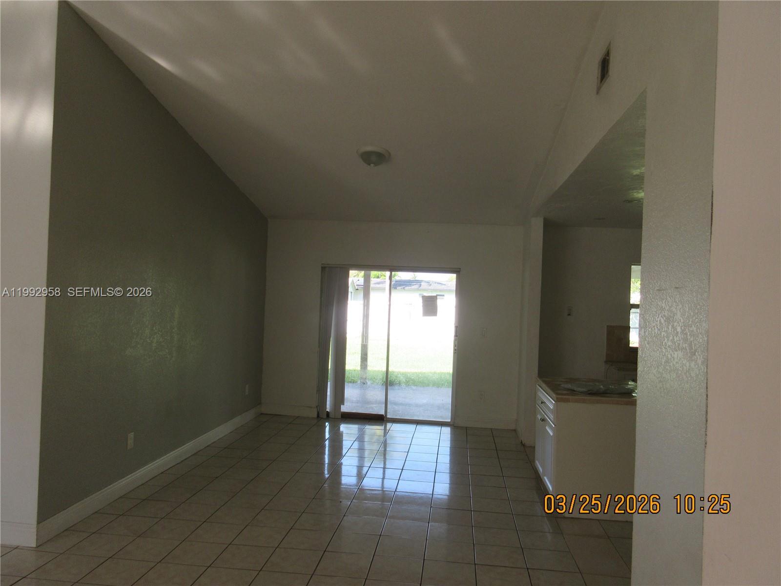 18420 SW 129th Ave, Miami FL 33177 photo 3