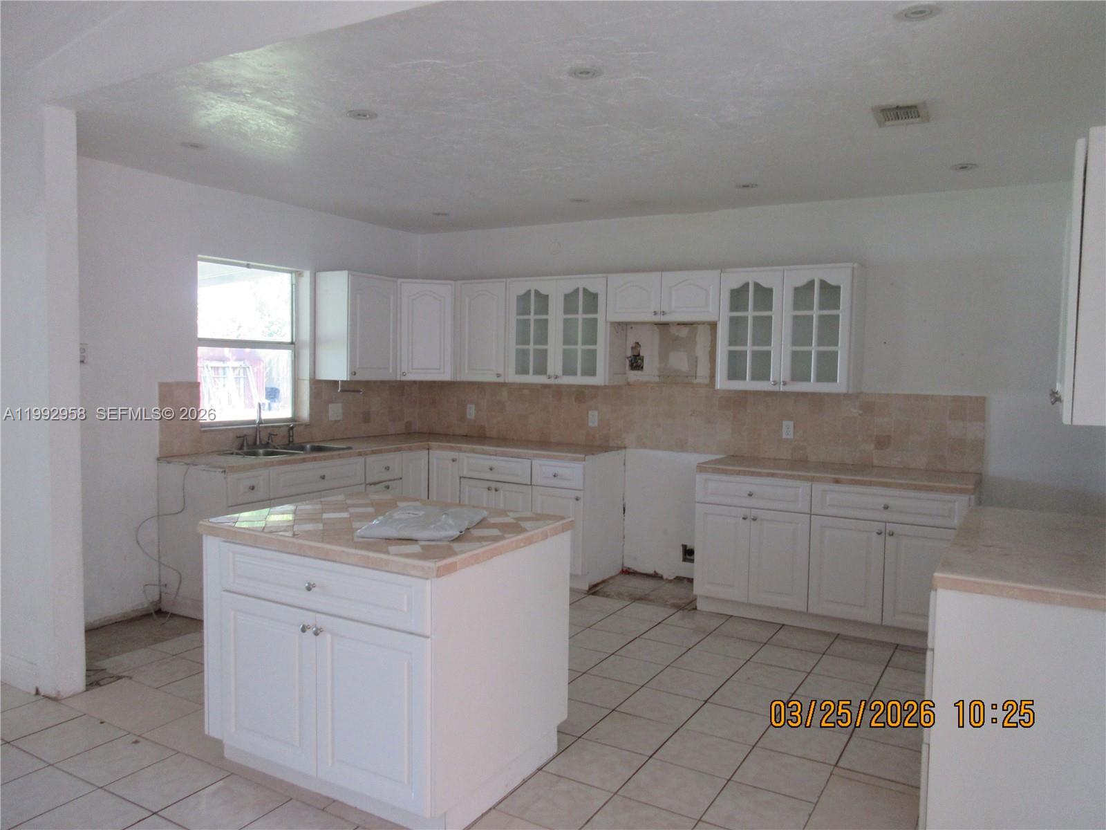 18420 SW 129th Ave, Miami FL 33177 photo 5