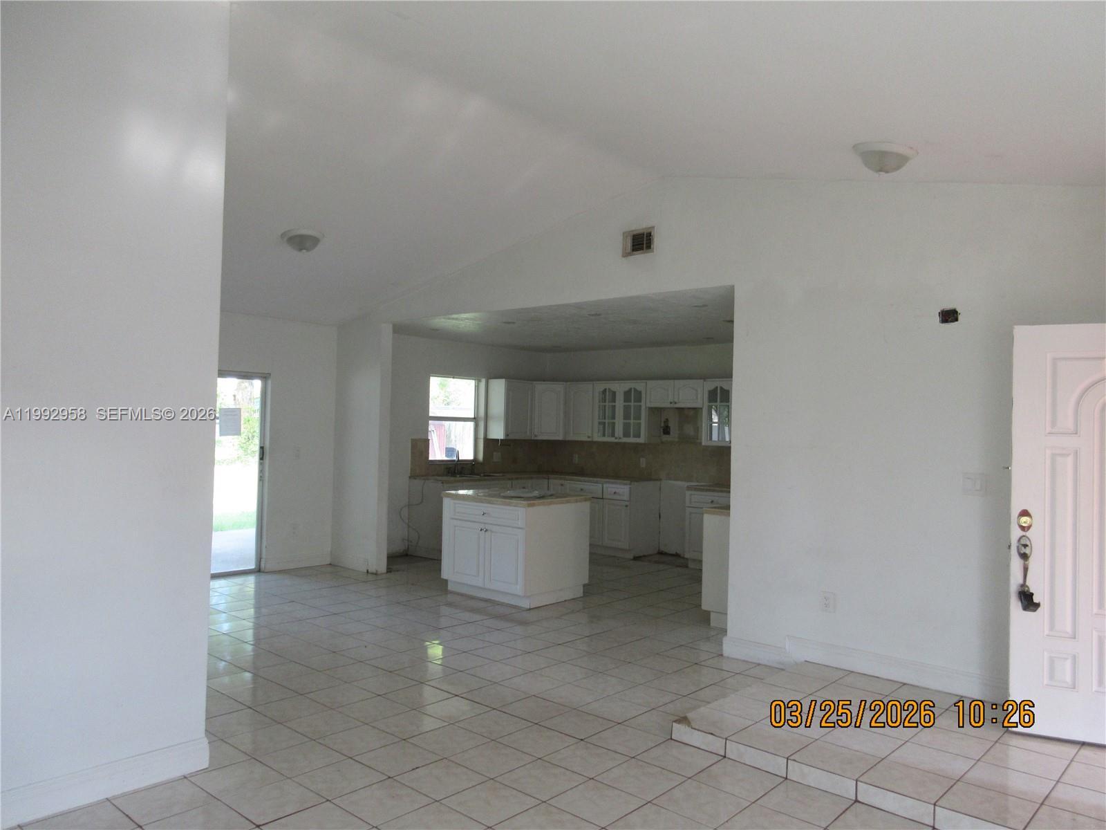 18420 SW 129th Ave, Miami FL 33177 photo 4