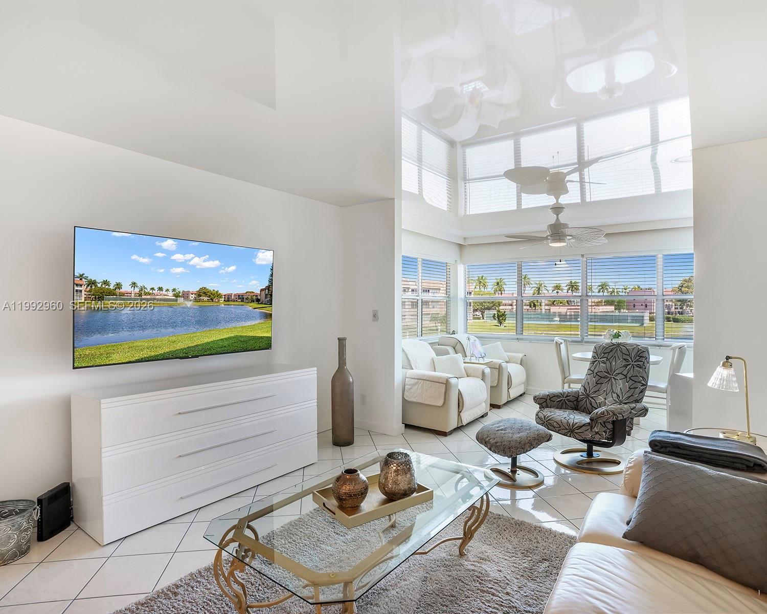 9580 Sunrise Lakes Blvd # 205, Sunrise FL 33322 photo 3