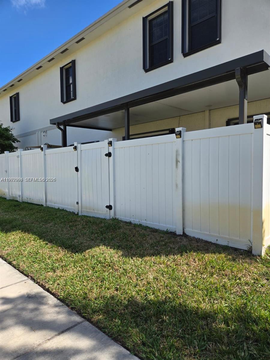 1166 SW 7th Ave, Florida City FL 33034 photo 5