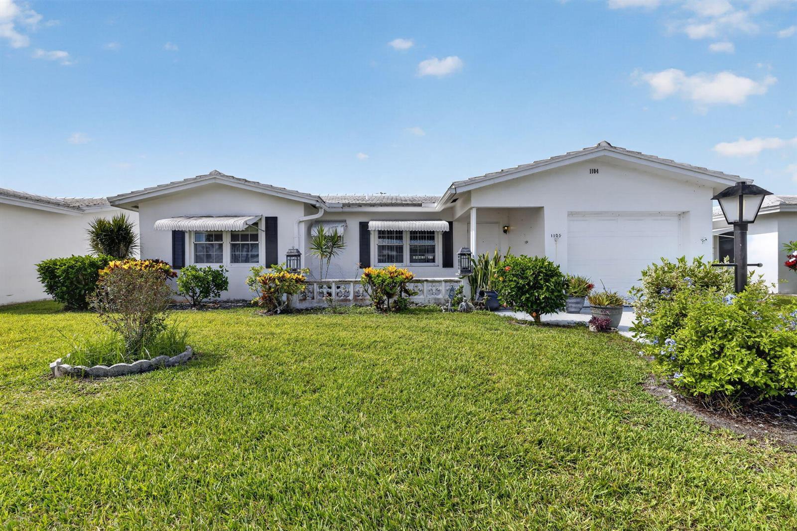 1104 W Ocean Avenue, Boynton Beach FL 33426 photo 2