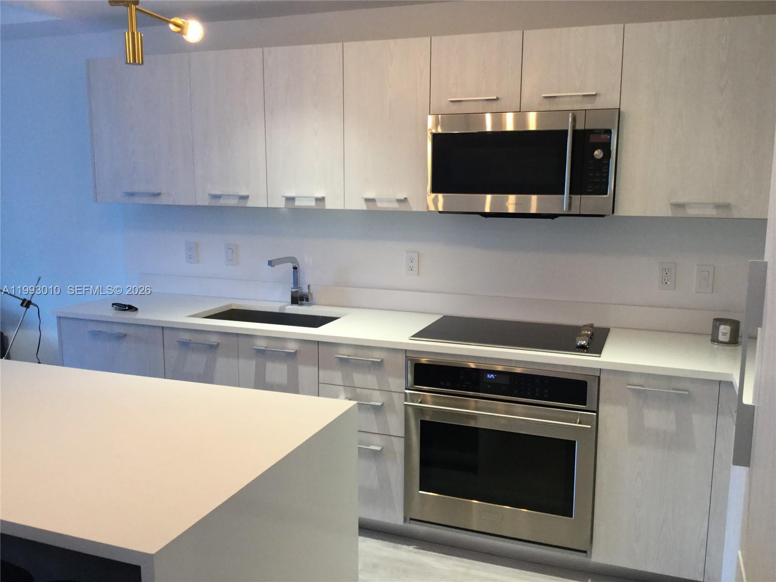 55 SW 9th St # 1905, Miami FL 33130 photo 3