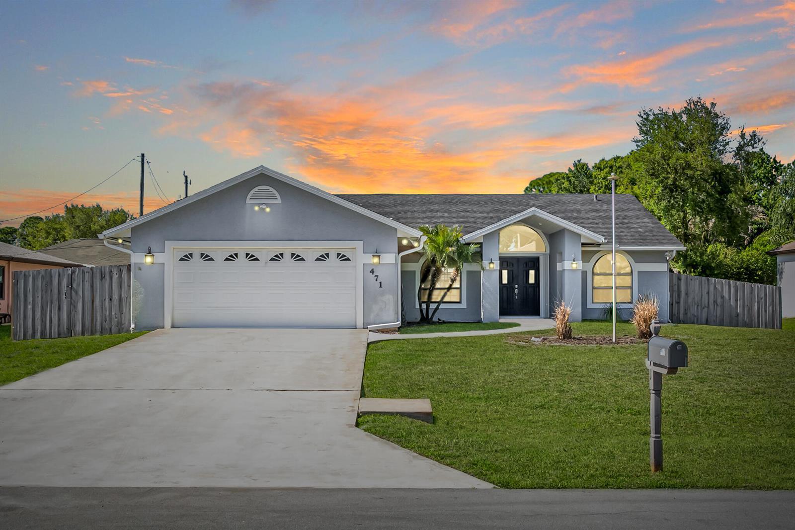 471 SE Ron Rico Terrace, Port St. Lucie FL 34983