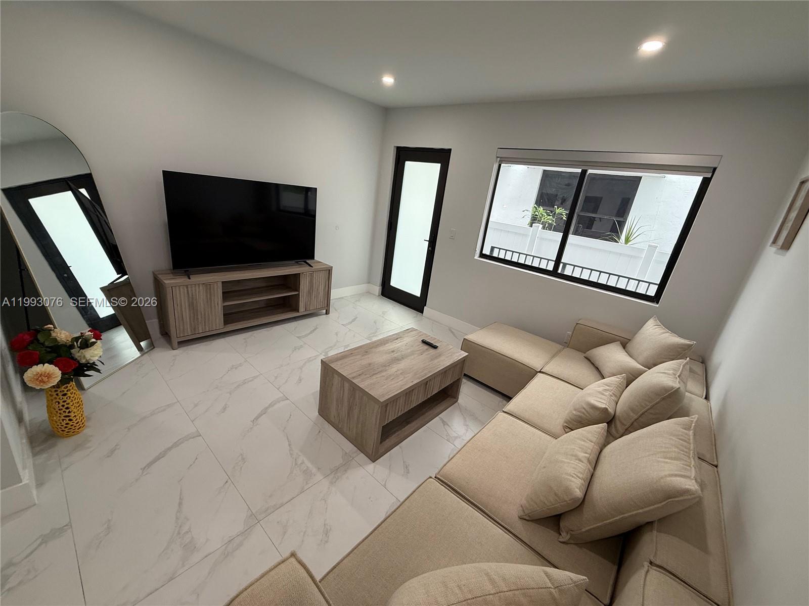 944 Jefferson Ave # 15, Miami Beach FL 33139 photo 3