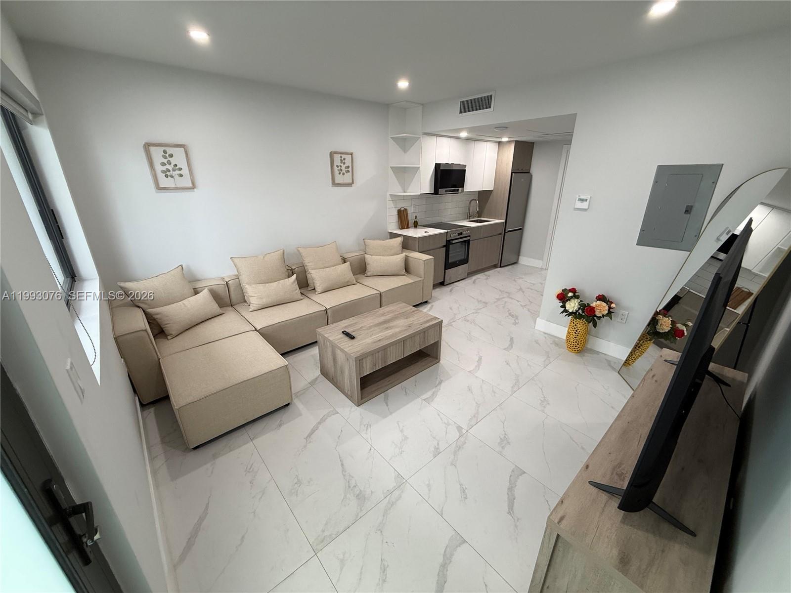 944 Jefferson Ave # 15, Miami Beach FL 33139