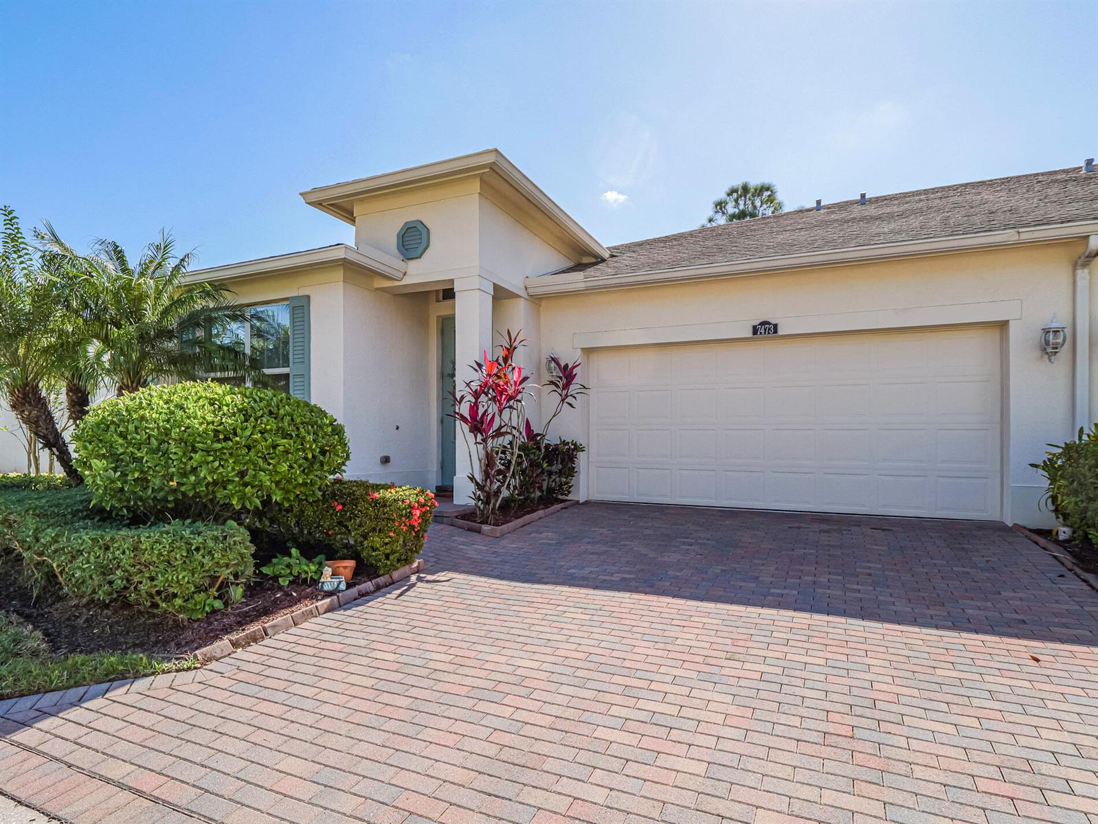 7473 White Oak Lane, Vero Beach FL 32966 photo 2