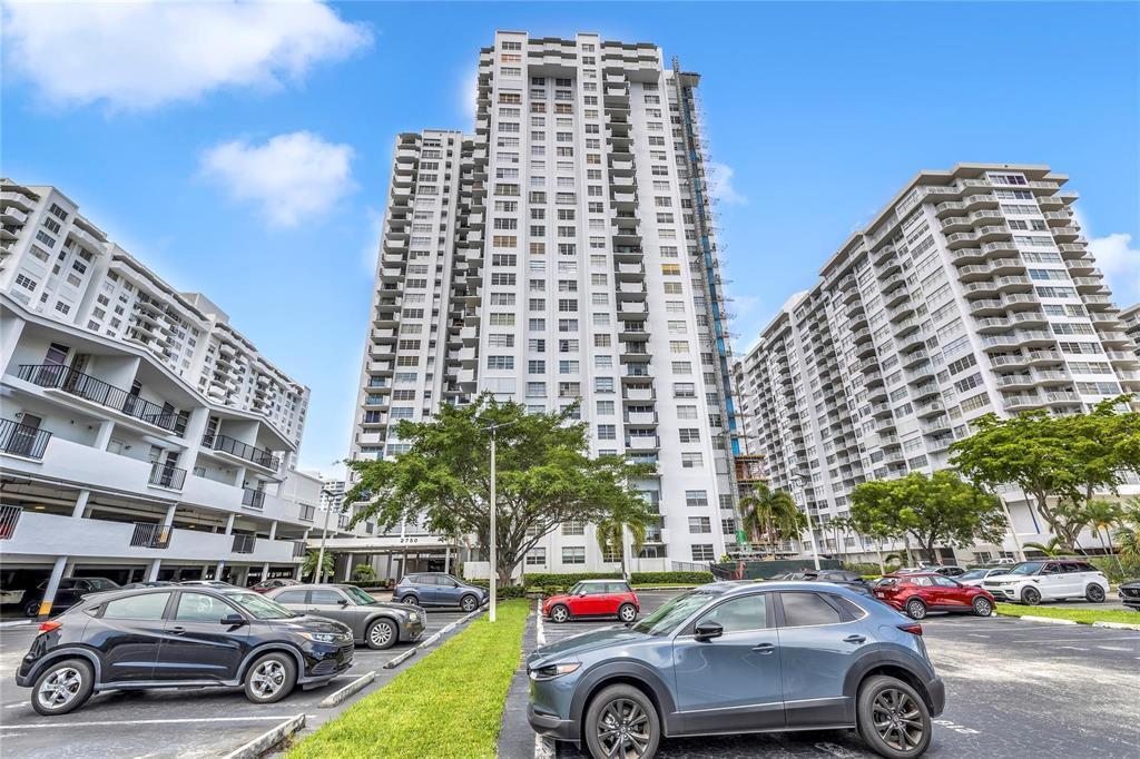 2750 NE 183rd Street # 2202, Aventura FL 33160 photo 2