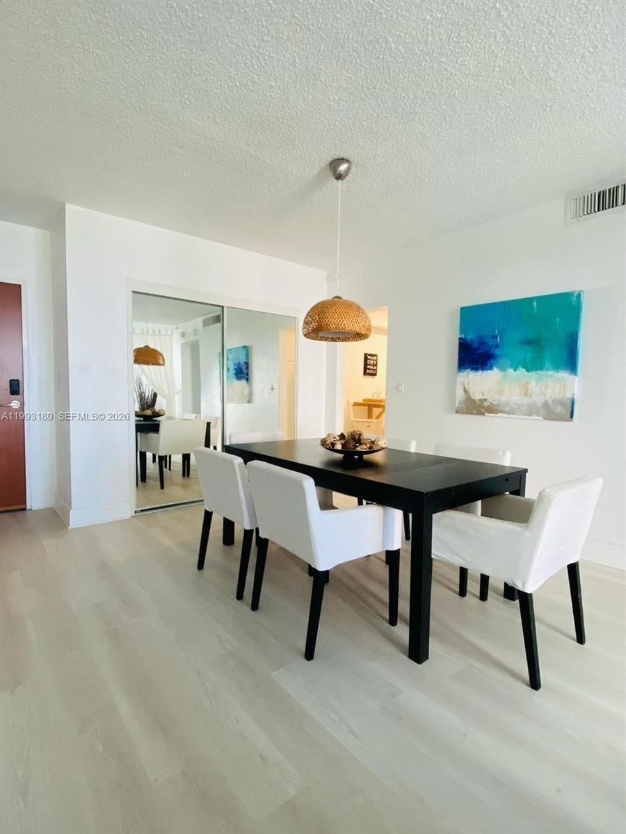 Hollywood, FL 33019 photo 4