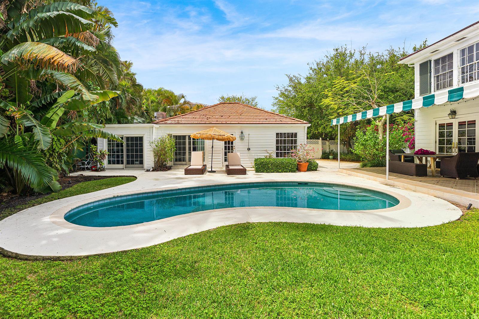 210 Merrain Road, Palm Beach FL 33480 photo 4
