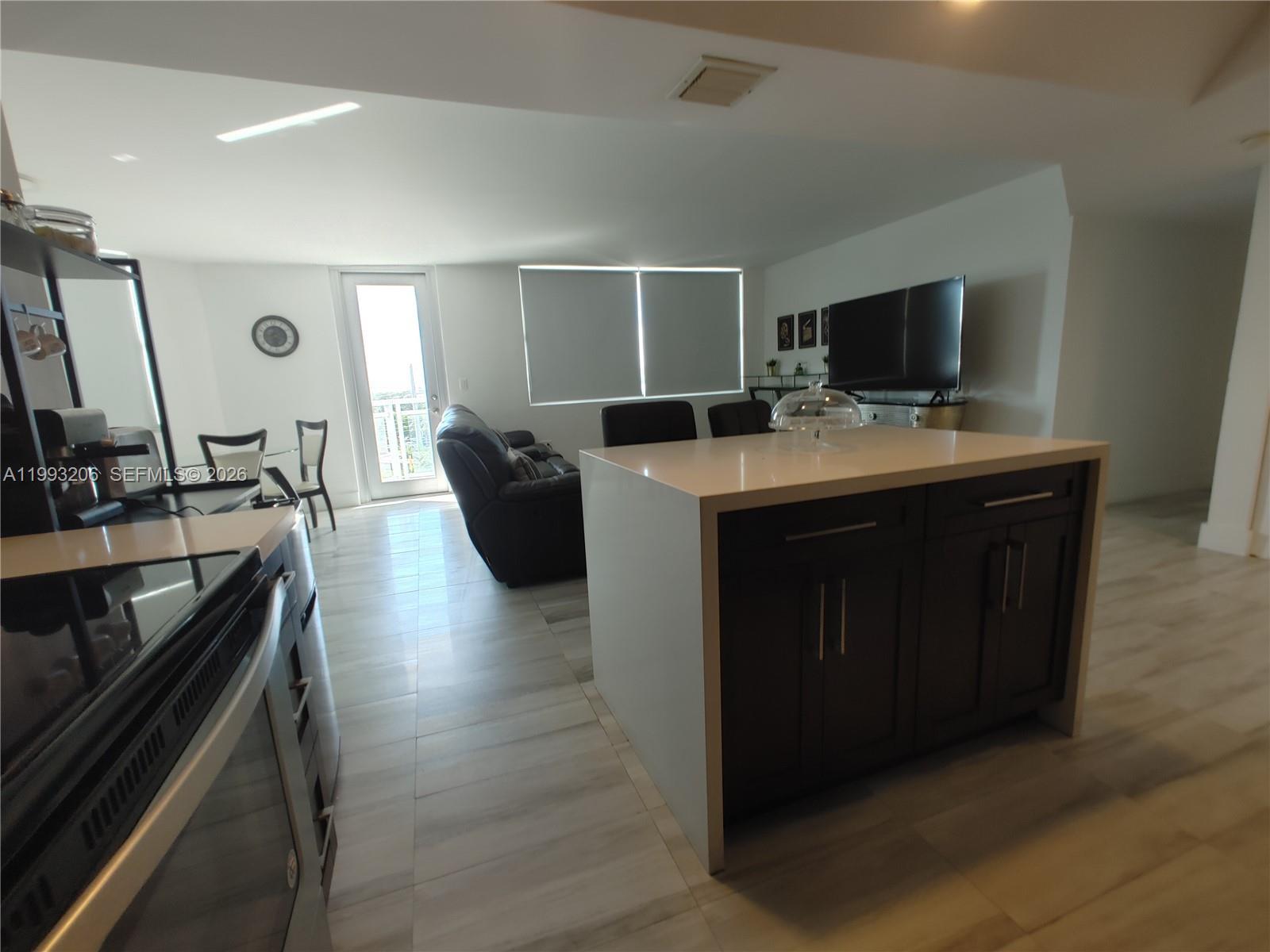 7135 Collins Ave # 525, Miami Beach FL 33141 photo 4