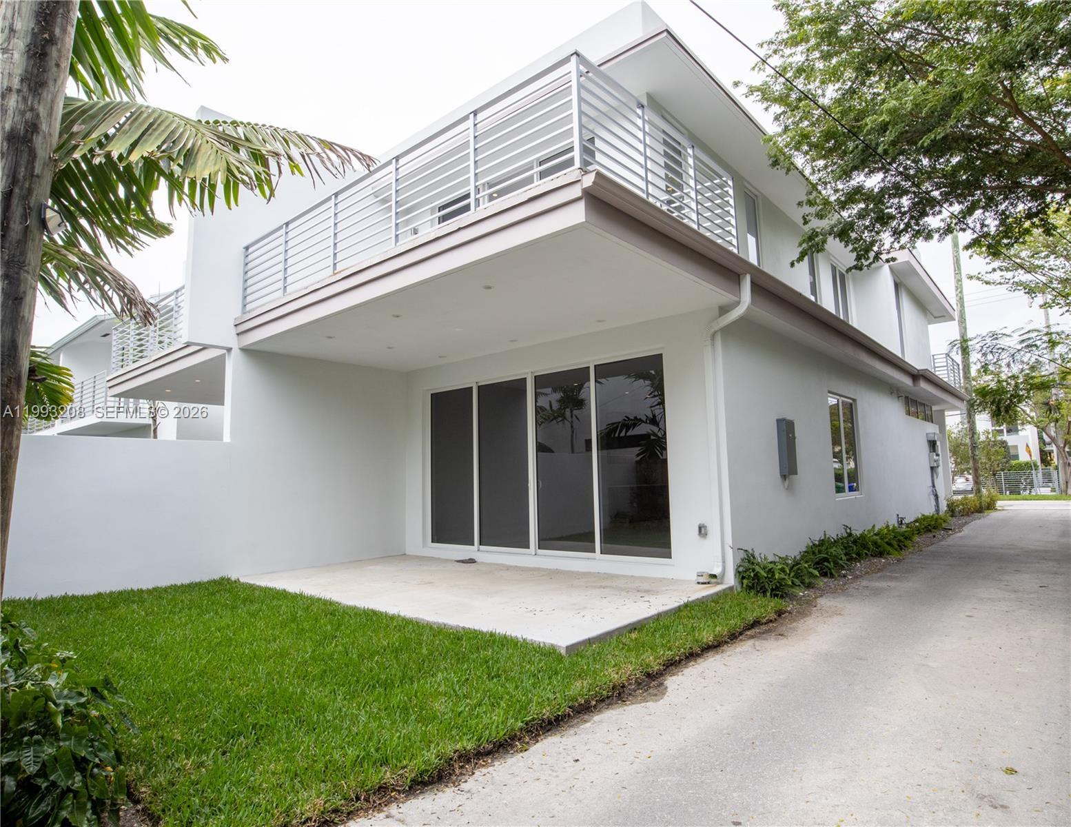 3374 Day Ave # A, Miami FL 33133 photo 3