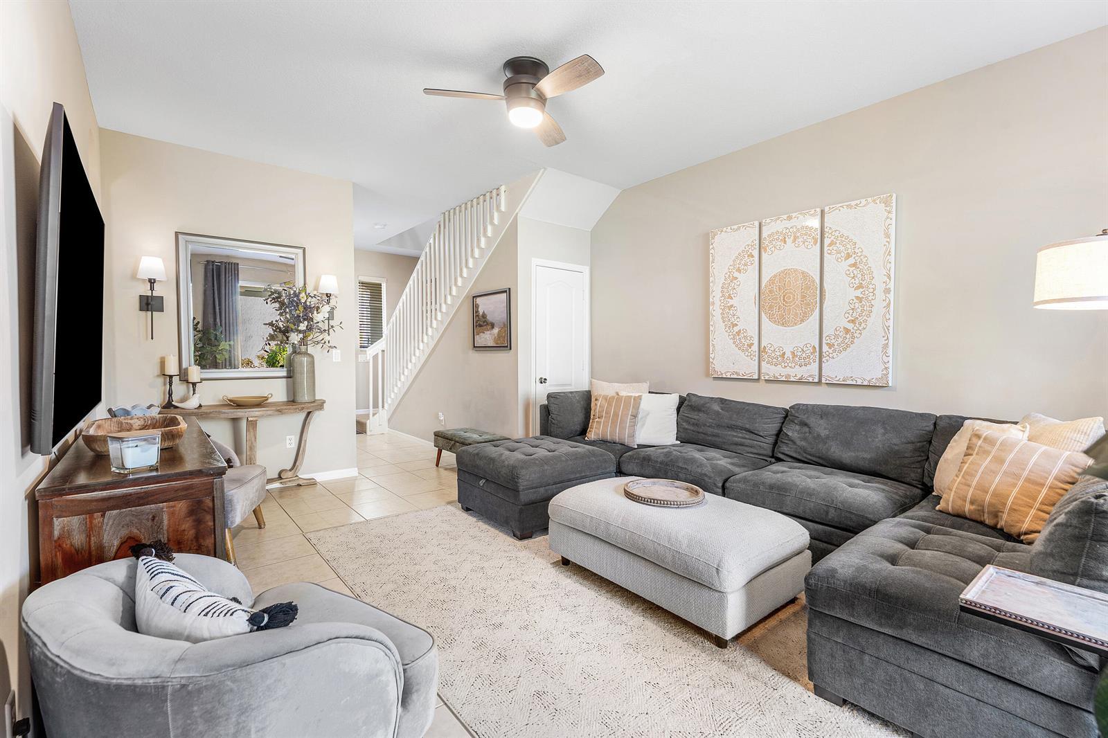 6102 Seminole Gardens Circle, Riviera Beach FL 33418 photo 4