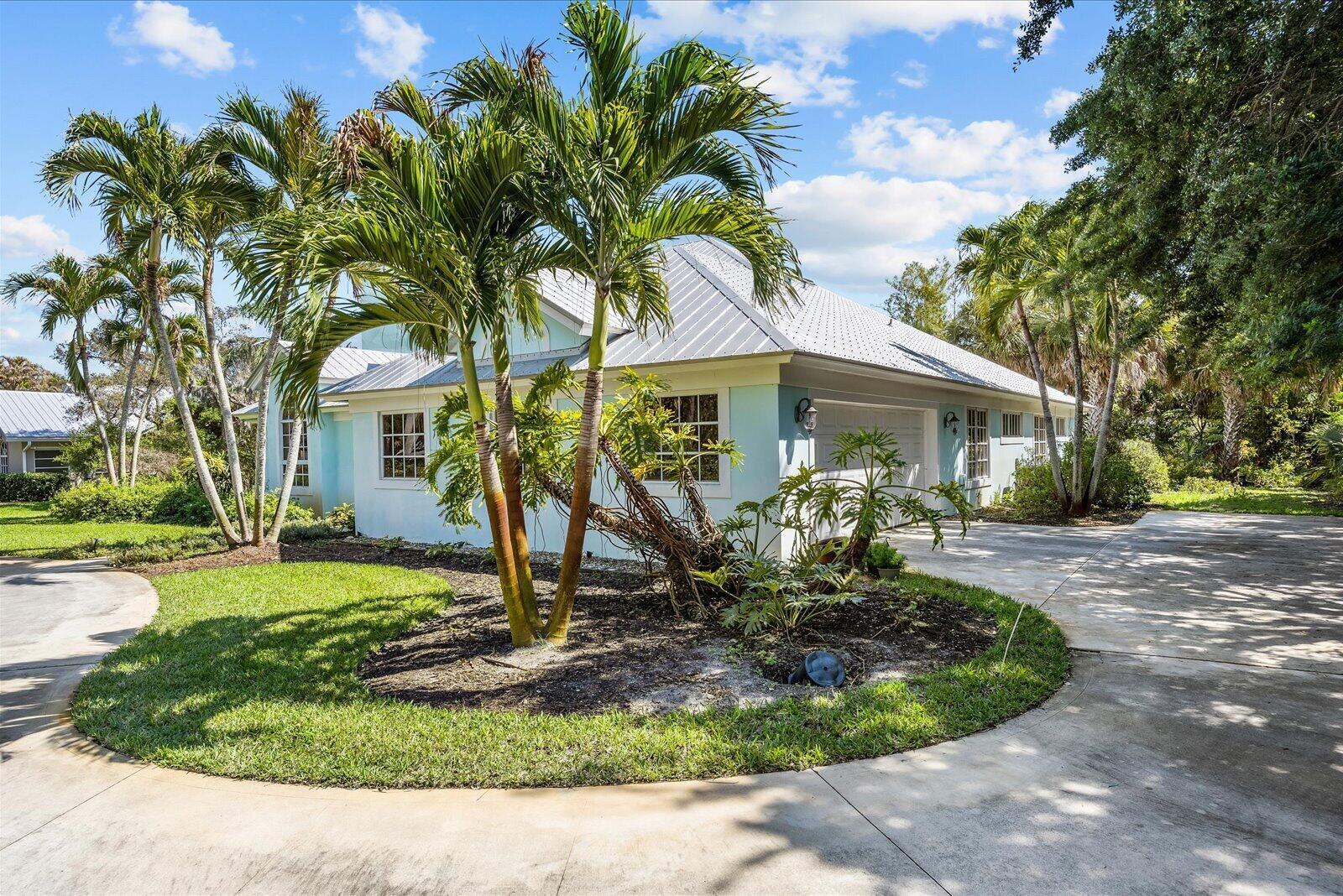 340 SE Saint Lucie Boulevard, Stuart FL 34996 photo 2