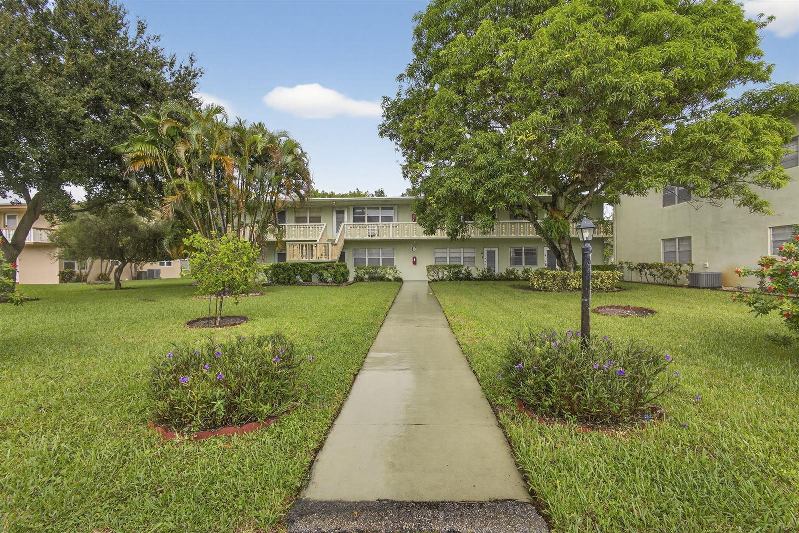 52 Norwich C, West Palm Beach FL 33417