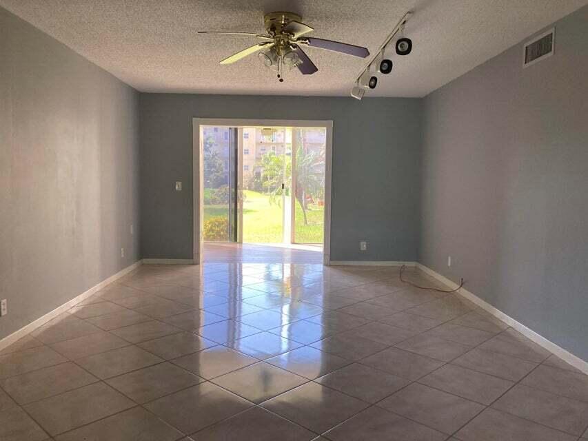 300 NE 26th Avenue NE # 1040, Boynton Beach FL 33435 photo 2