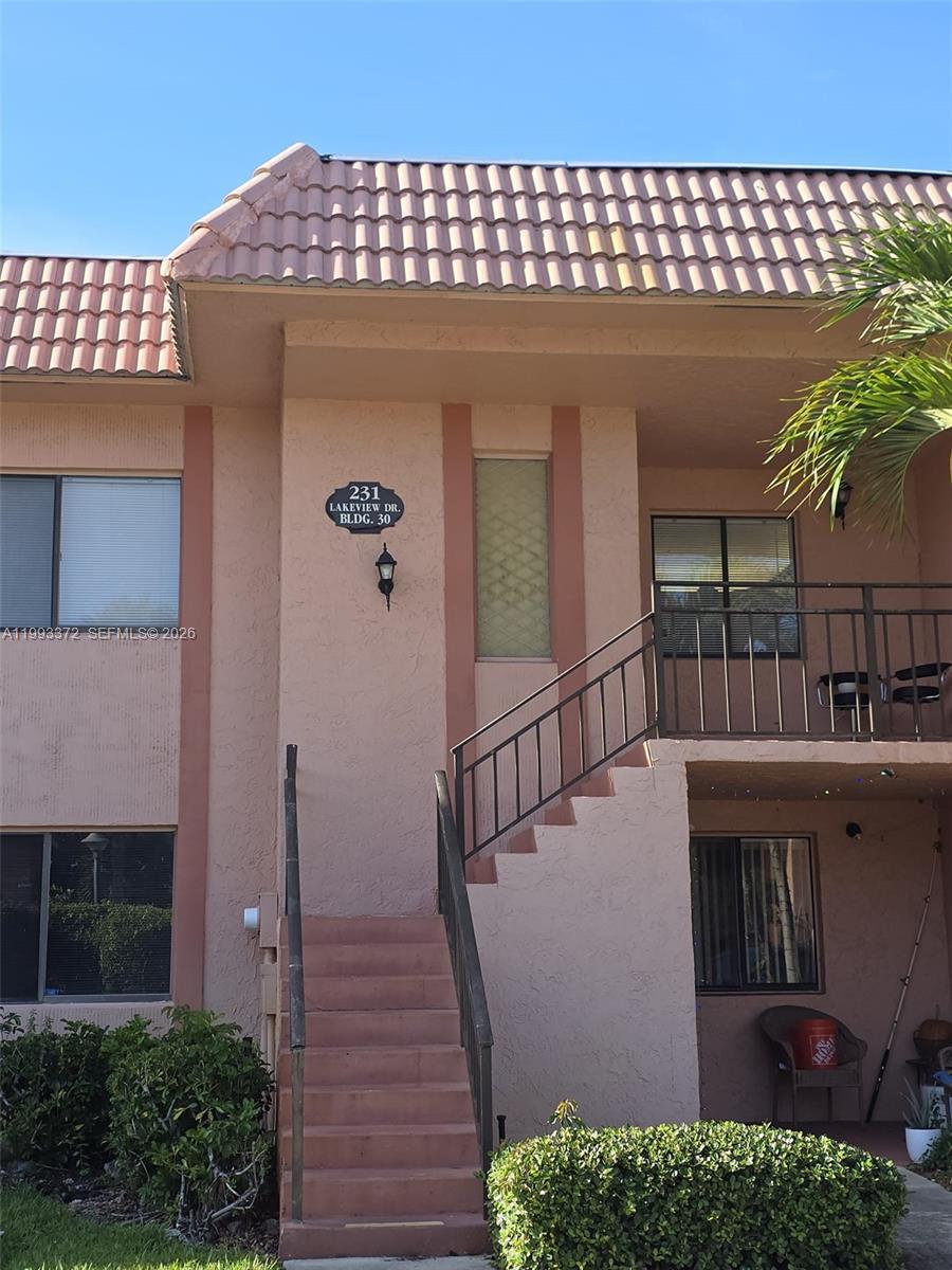 231 Lakeview Dr # 204, Weston FL 33326 photo 2