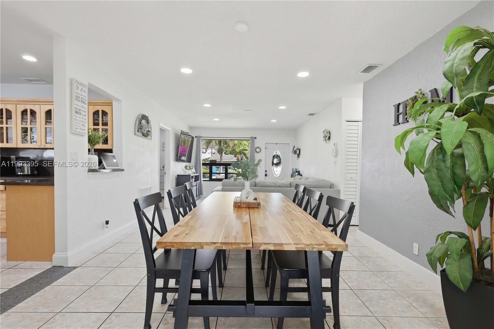 7390 Cleveland St, Hollywood FL 33024 photo 3