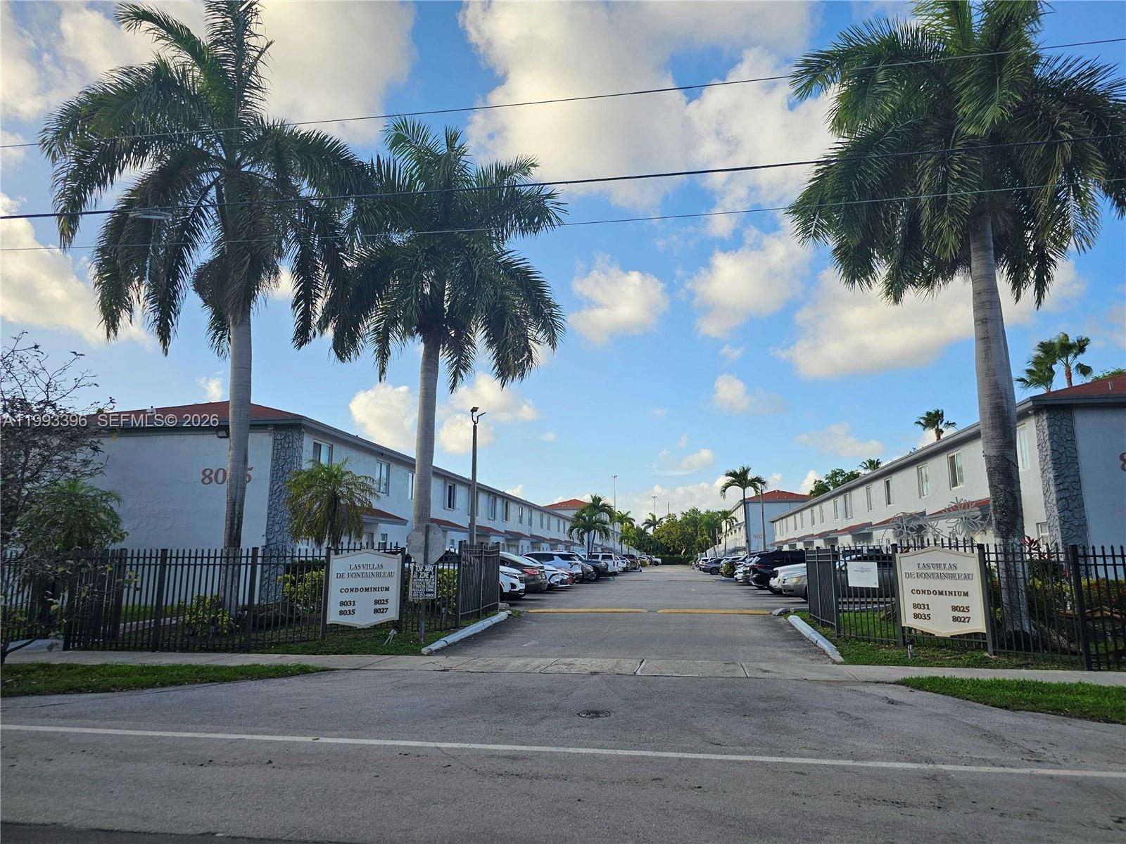 8027 NW 8th St # 17, Miami FL 33126