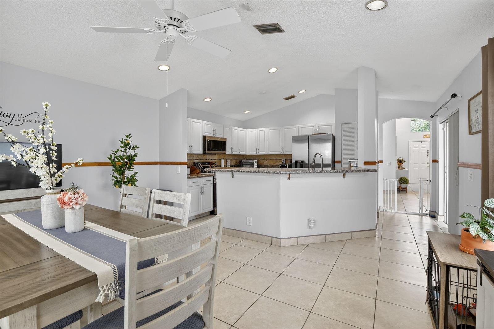 495 Carrington Lane, Weston FL 33326 photo 3