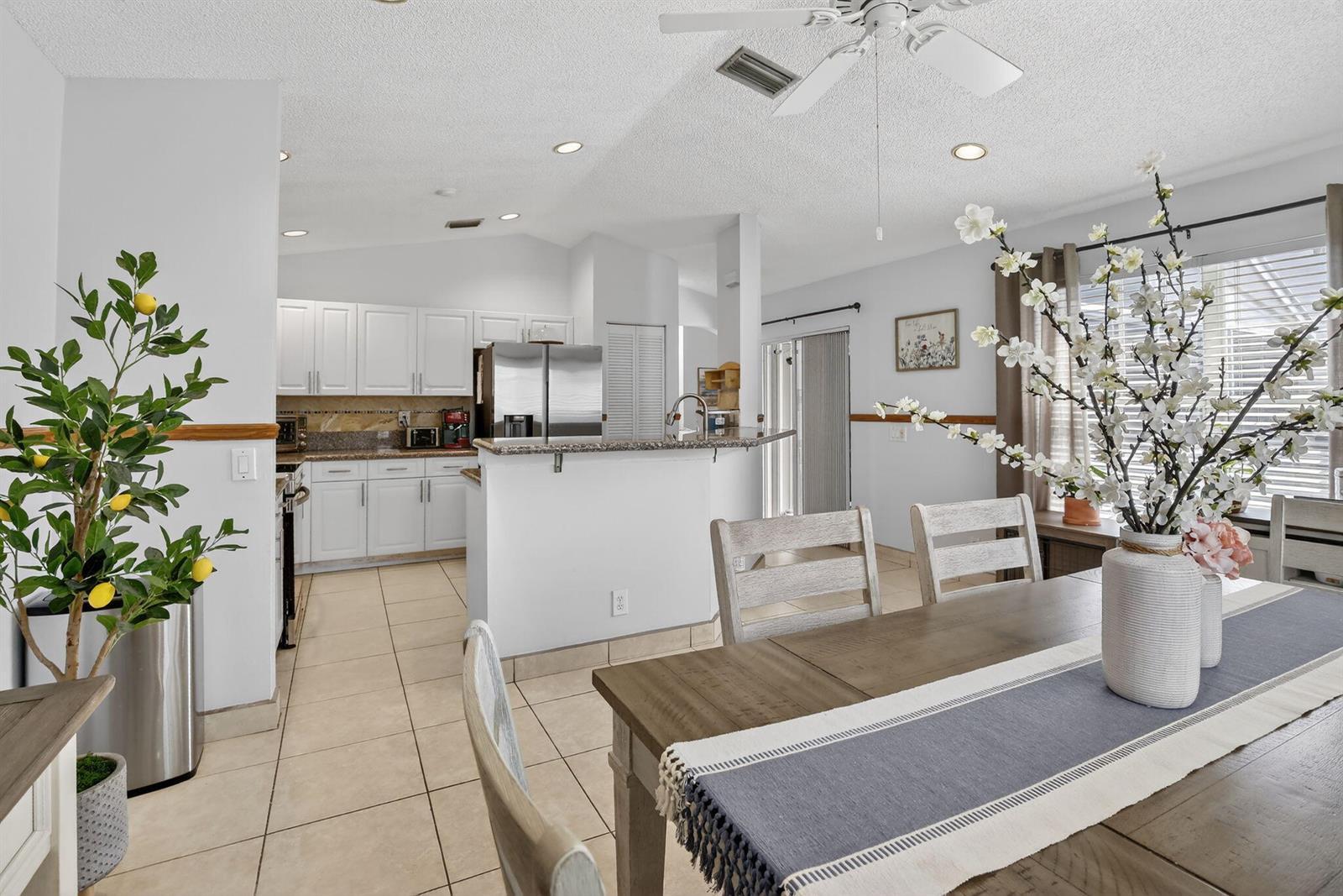 495 Carrington Lane, Weston FL 33326 photo 4