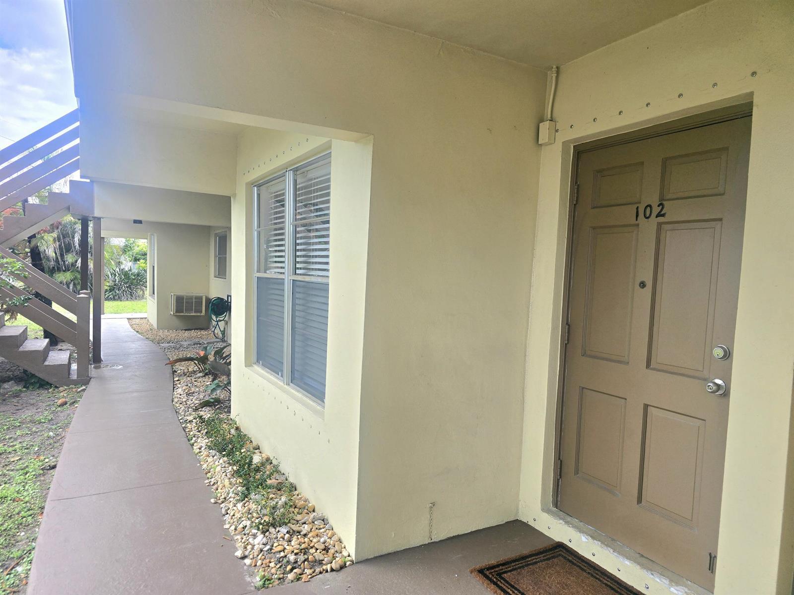 3030 NW 43rd Terrace # 102, Lauderdale Lakes FL 33313