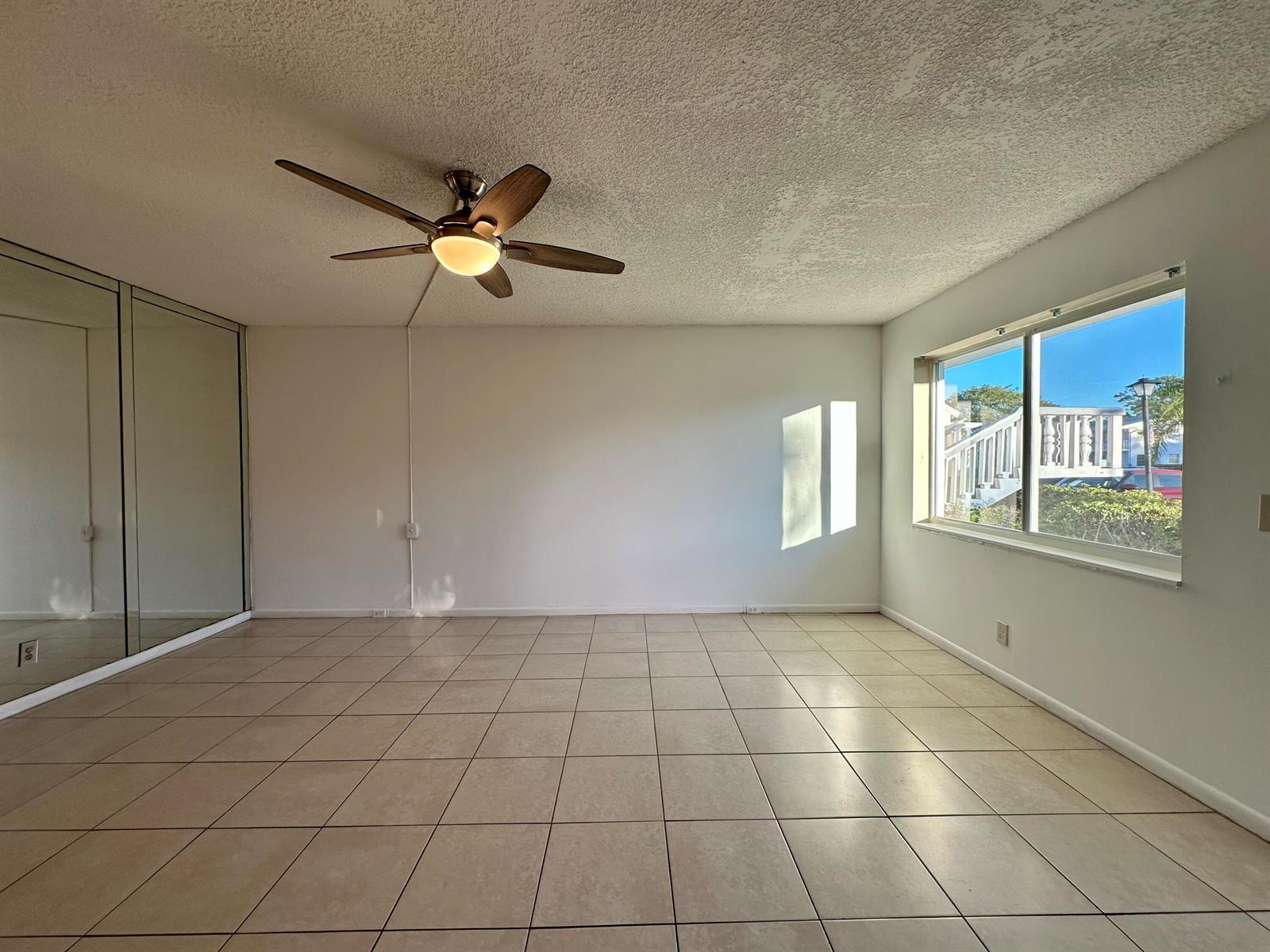 378 Durham L Circle # 378, Deerfield Beach FL 33442 photo 3
